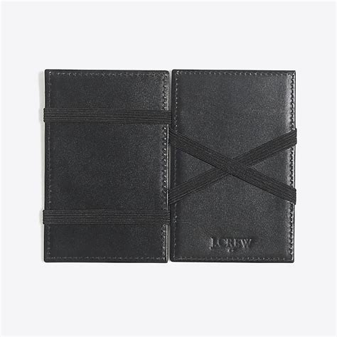 Embracing Minimalism with the Nagic Wallet and J.Crew's Timeless Designs